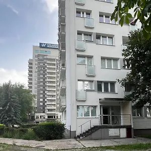 Konukevi Zachodnia, Varşova