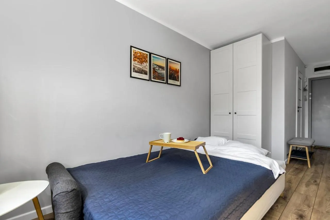 Warsaw City Center Studio - Park, Subway Nearby - By Rentujemy Apartment 0*,